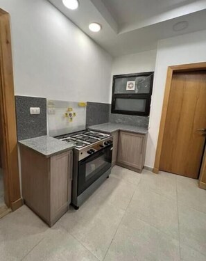 Frigorifero, microonde, forno, frullatore