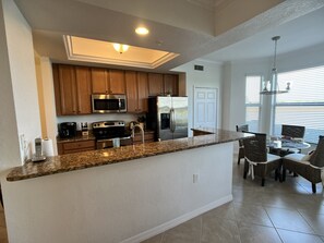 Fridge, microwave, oven, dishwasher - River Strand Veranda with Golf Option (Bradenton)