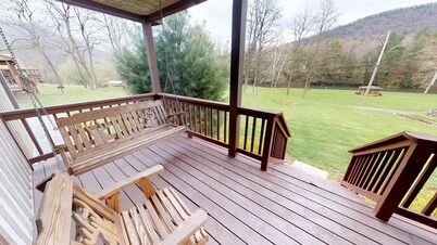 Rough Cut Lodge - Spruce Cabin