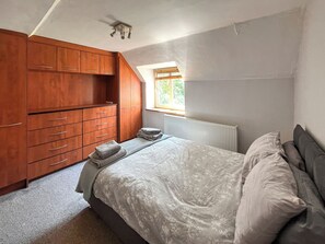 3 chambres, Wi-Fi gratuit, draps fournis