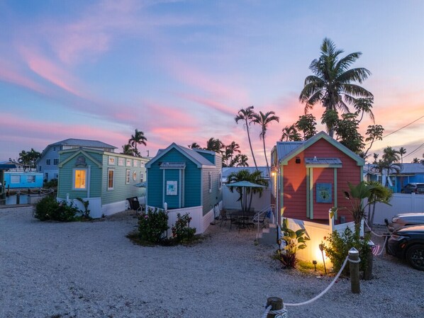 Exterior - Matlacha Tiny Village- Iguana (Matlacha)