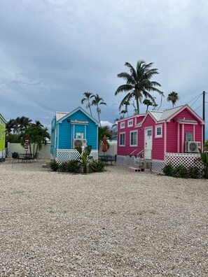 Property grounds - Matlacha Tiny Village- Iguana (Matlacha)