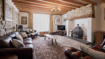 Cottage | Living area