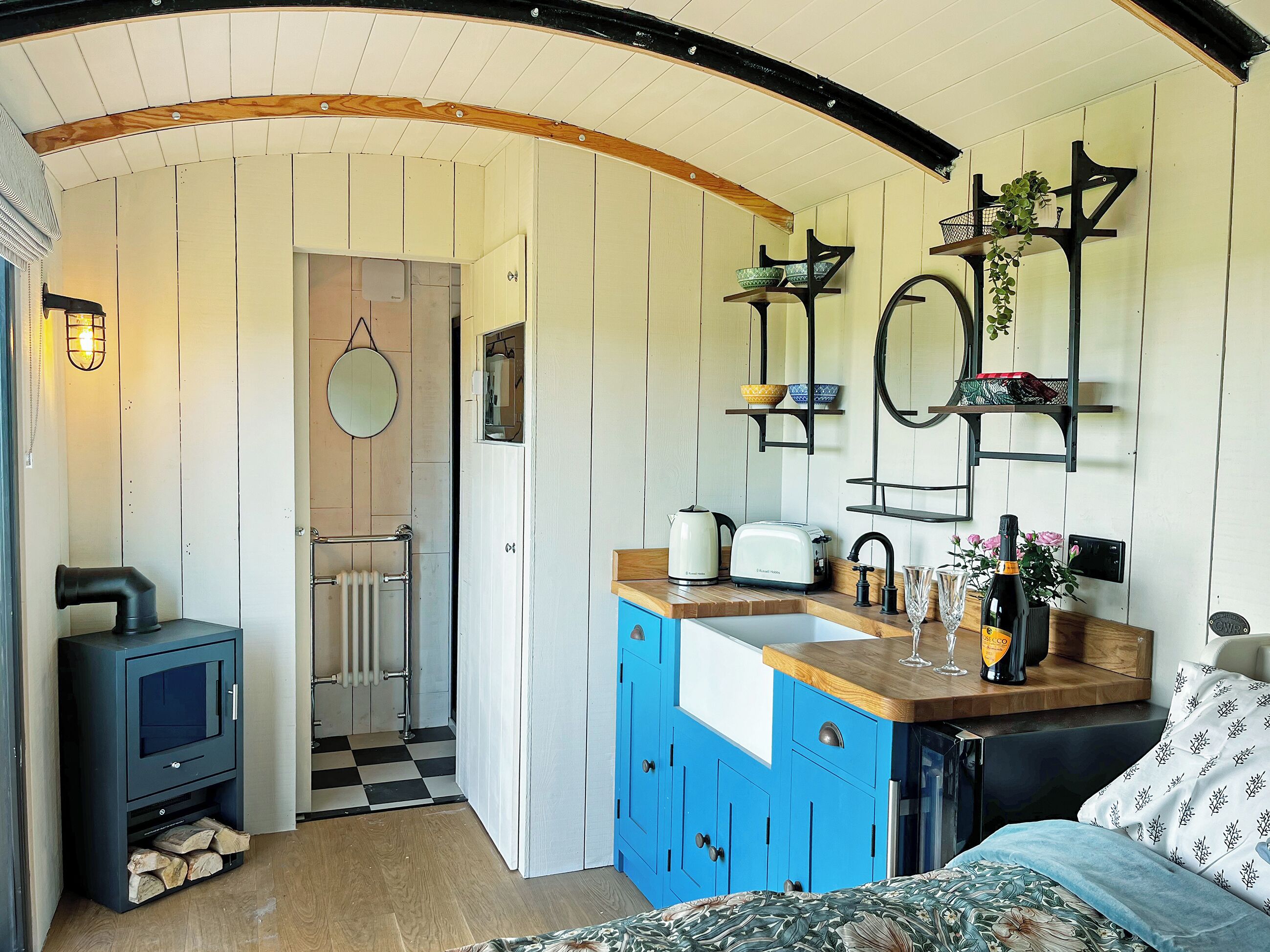 1 quarto, Wi-Fi de cortesia, roupa de cama