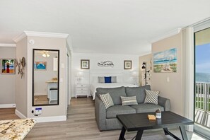 Appart'hôtel, 1 très grand lit et 1 canapé-lit (Estero Beach & Tennis 207-A) | 1 chambre