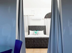 3 bedrooms, iron/ironing board, free WiFi