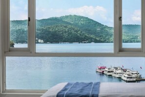 Unclassified image, 2 of 33, button - Shui Yang Lakeview House with Elevator (Nantou)