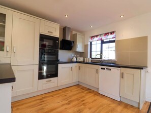 식기 세척기, 조리 도구/접시/주방 기구