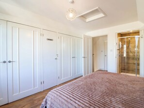 2 soverom, individuelt dekorert og individuelt innredet