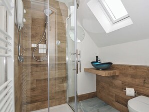 Shower - Kernyk (Camelford)