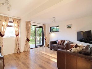 Living area - Kernyk (Camelford)