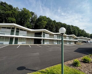 Exterior - Colony House Motor Lodge (Roanoke)