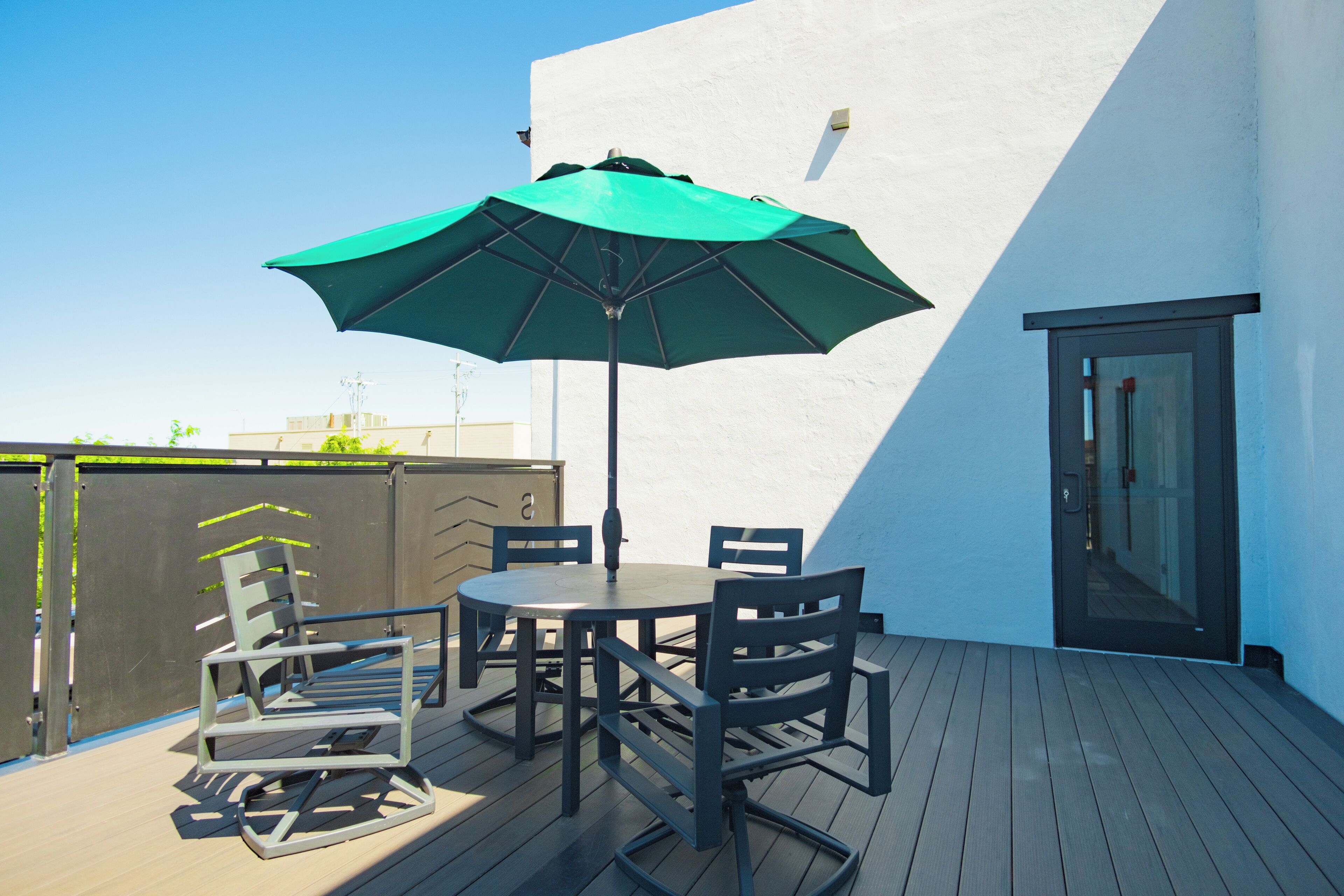 Business-Studiosuite, 1 King-Bett, Nichtraucher, Kochnische | Aussenbereich