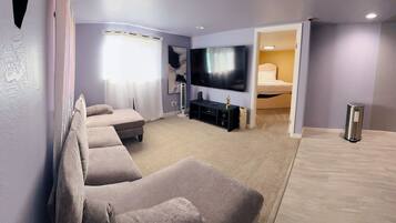 3 habitaciones, tabla de planchar con plancha, wifi y ropa de cama