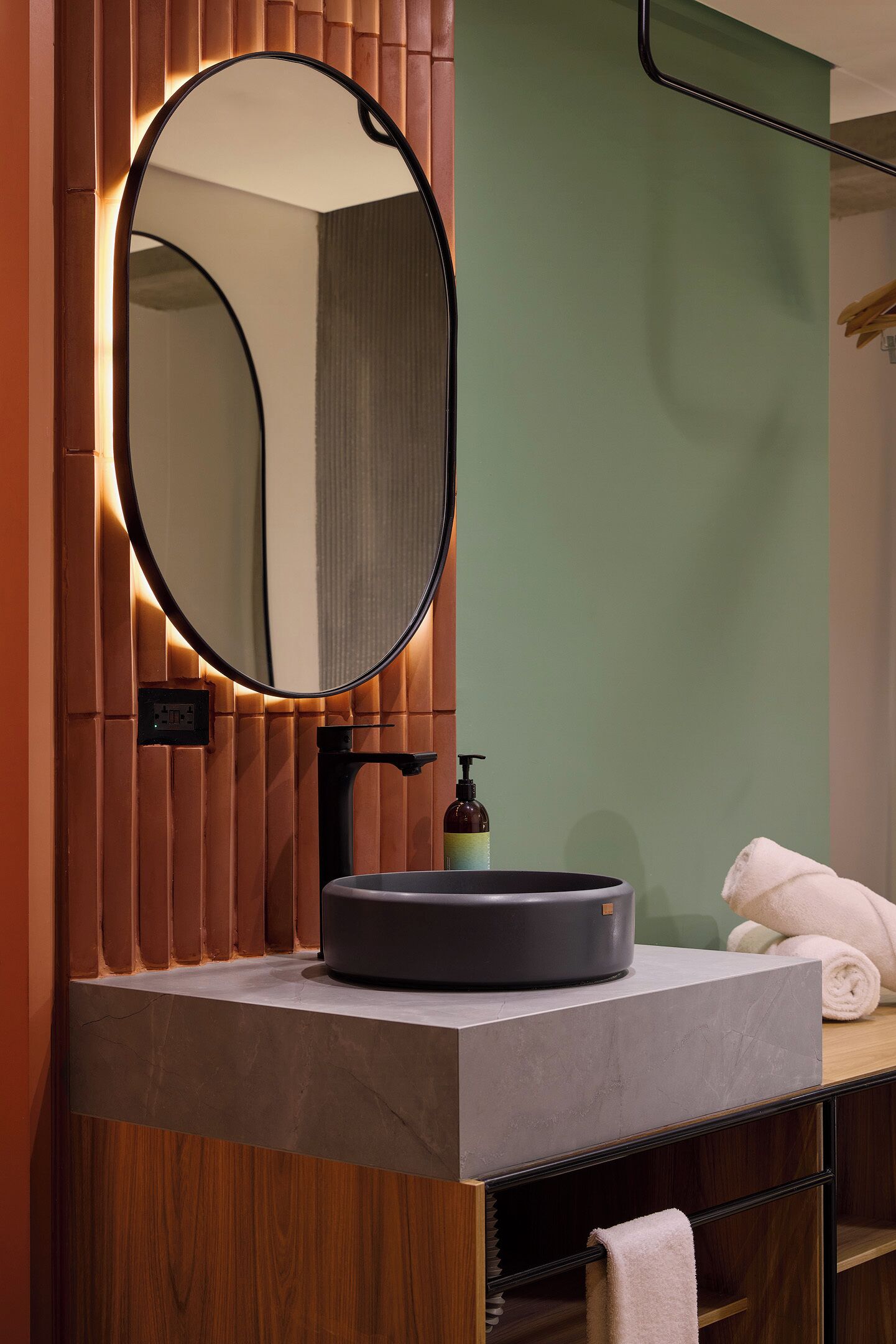 Photo - Hunters Hotel by Jalo