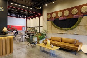 Interior - Hunters By Jalo (Medellín)