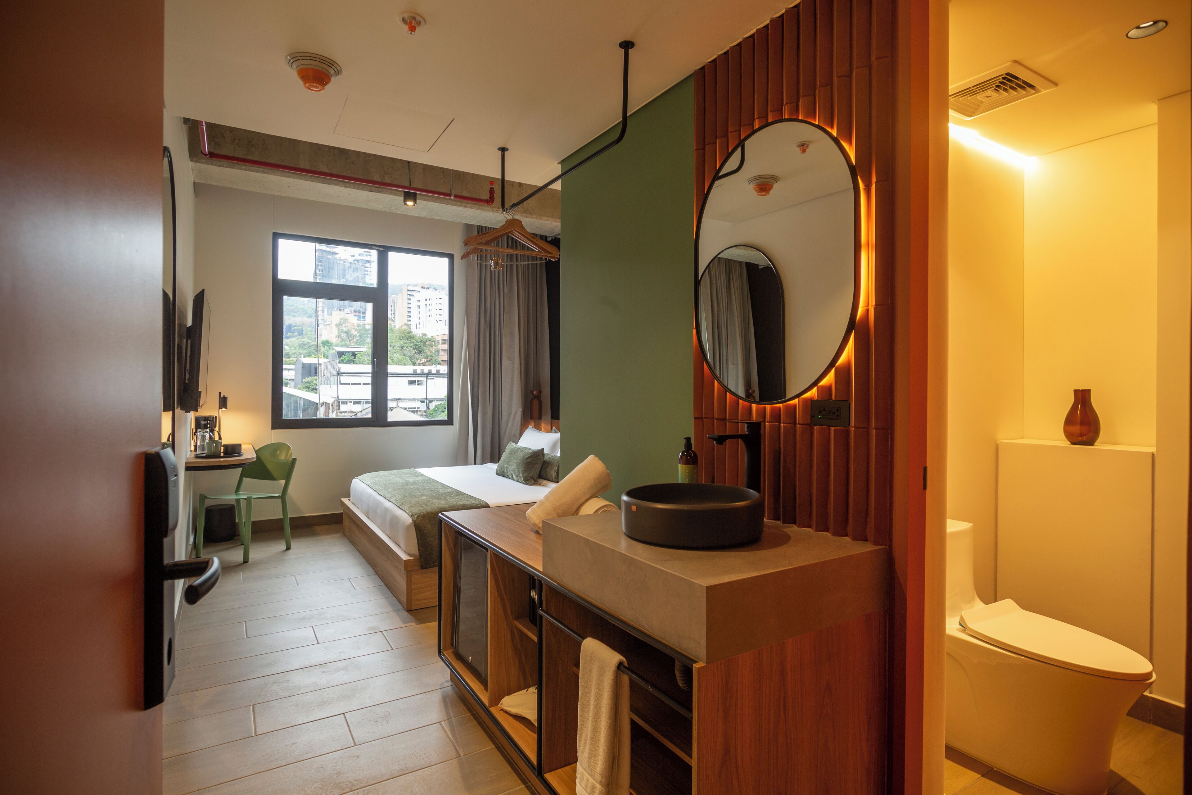 Chambre Double Deluxe | Coffres-forts dans les chambres, rideaux occultants