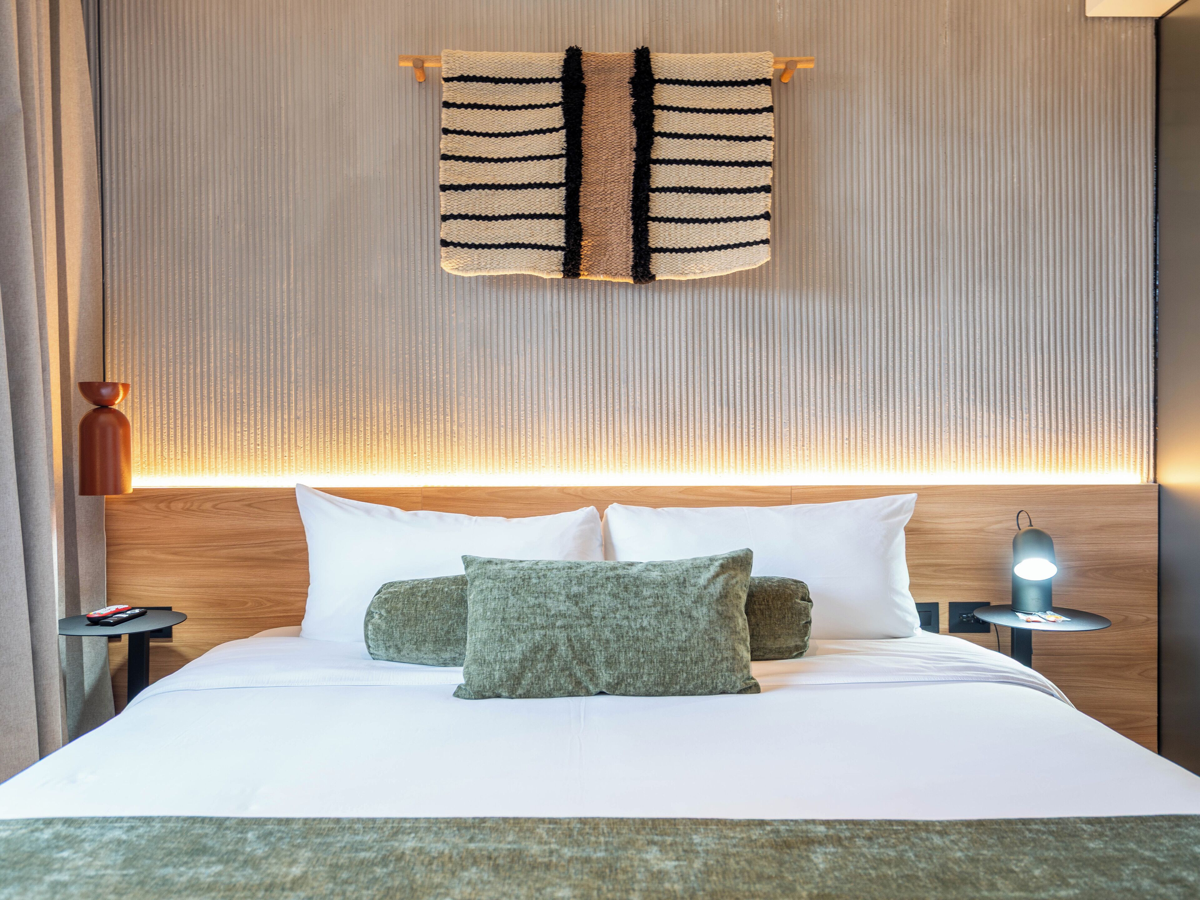 客房内保险箱、遮光窗帘、熨斗/熨衣板、免费婴儿床