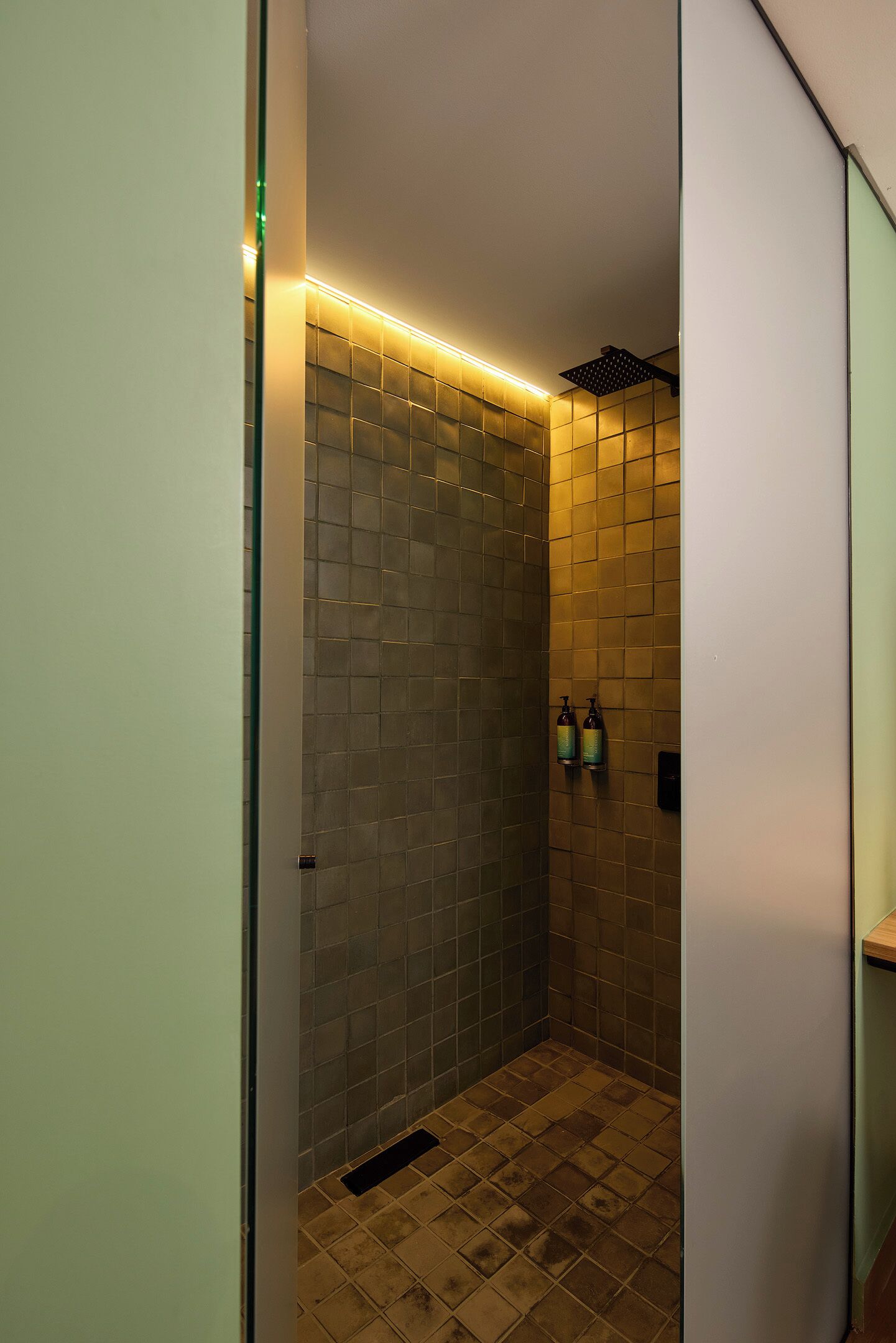 Photo - Hunters Hotel by Jalo