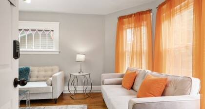 Modern 2BR • Mins to Univ, Zoo, Destiny & Downtown