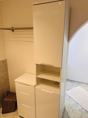 Interior - Beautiful apartment with terrace and view of the Belchen, up to 5 people (Münstertal/Schwarzwald)