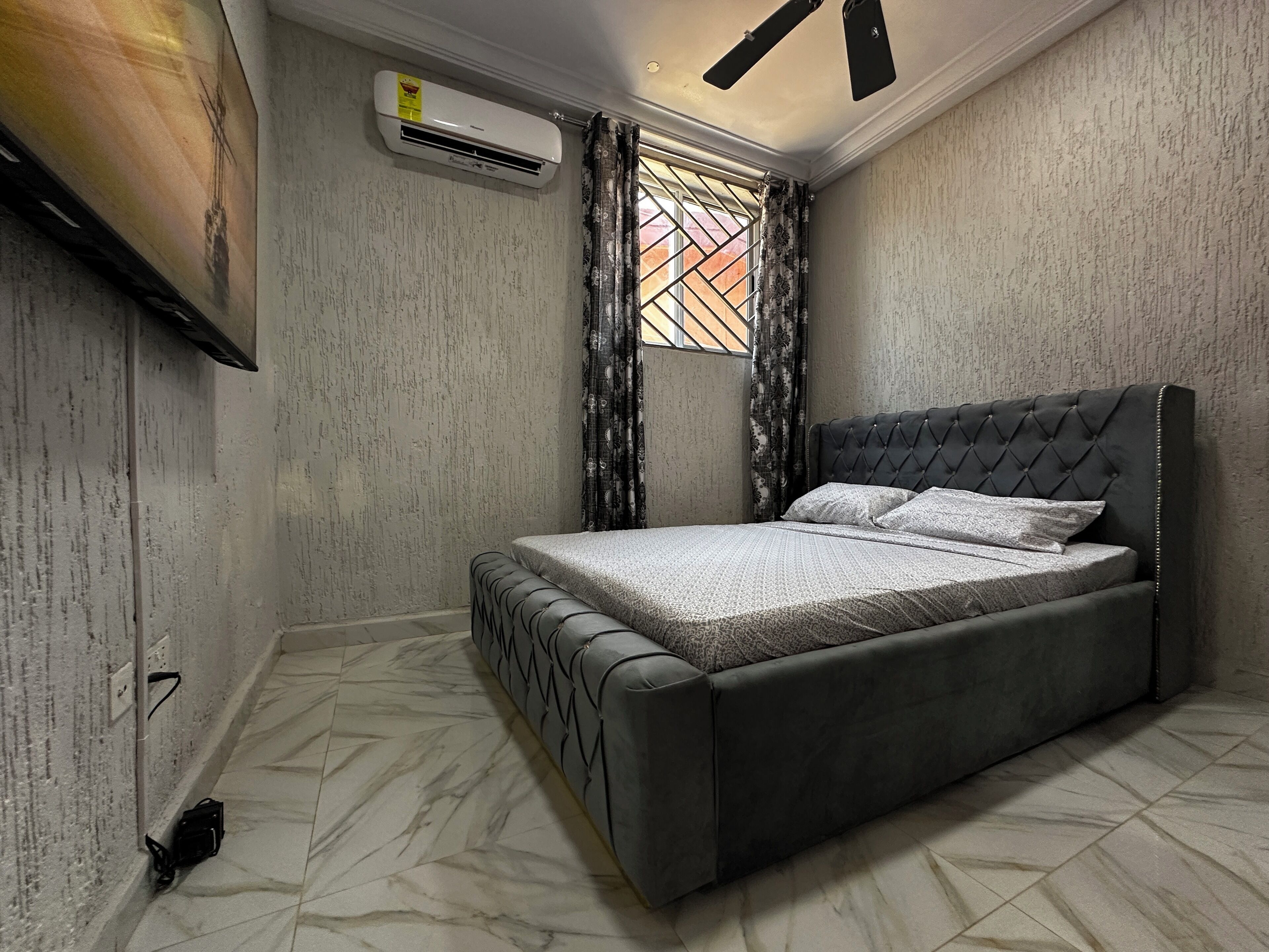 2 habitaciones, tabla de planchar con plancha y wifi gratis 