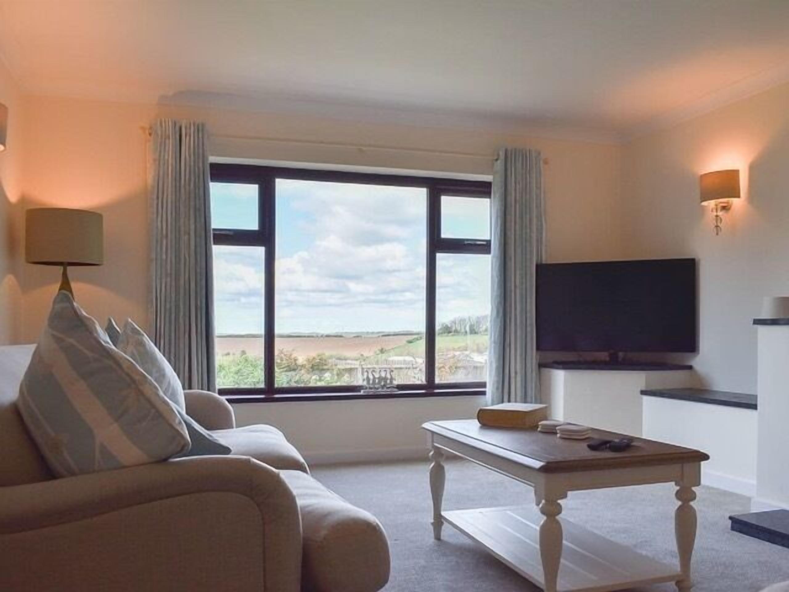 Cottage | Living area