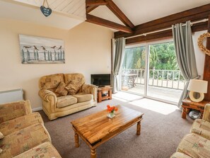 Living area - Swifts (Ventnor)