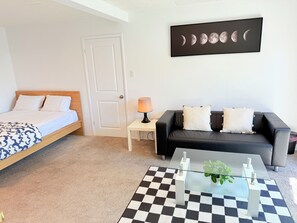 1 bedroom, desk, WiFi, bed sheets - Entire Private Guest Suit/ UC Berkeley / SF (El Cerrito)