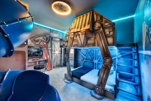12 bedrooms, iron/ironing board, WiFi, bed sheets