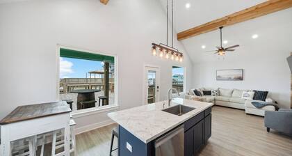 Salty Daze Waterfront Home on Christmas Bay with Ocean Views, Sleeps 10!