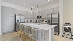 Unclassified image, 3 of 38, button - 12 Bedrooms / 11.5 Bathrooms / Paradiso Grande (6246SS) (Orlando)