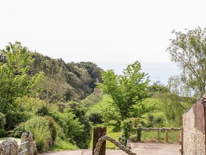 Property grounds - The Lobster Pot (Ventnor)