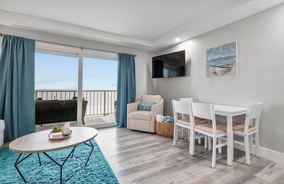 Summit 1BR-Sleeps 5-Includes Beach Service Chairs for Spring - Fall 2025!