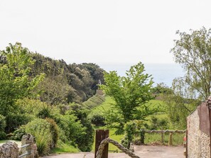 Property grounds - Beachcombers (Ventnor)