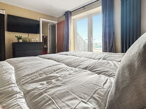 2 habitaciones, wifi gratis y ropa de cama