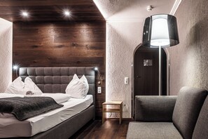 1 phòng ngủ, minibar, két bảo mật tại phòng, bàn