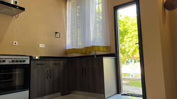 Micro-ondes, four, plaque de cuisson