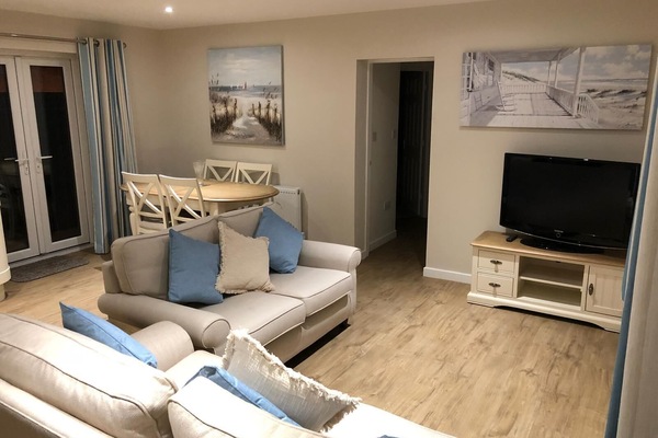 Cottage | Living area