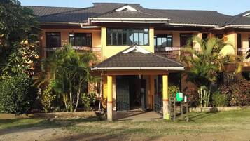 Fachada da propriedade