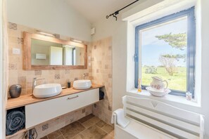Dusche, Handtücher, Seife, Shampoo