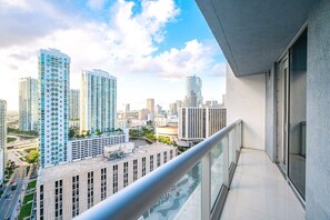 Property grounds - Icon Brickell-23rd Floor-Ocean View & Spa Access (Miami)