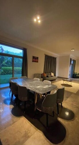 Villa in Greya Inside Beverly Hills