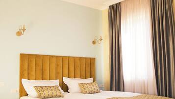 經典雙人或雙床房, 城市景 | 書桌、免費 Wi-Fi