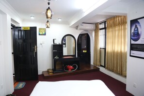 2 chambres, fer et planche Ă repasser, Wi-Fi, draps fournis
