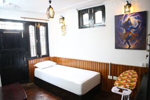 2 chambres, fer et planche Ă repasser, Wi-Fi, draps fournis