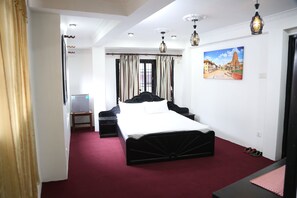 2 chambres, fer et planche Ă repasser, Wi-Fi, draps fournis