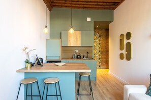 Fridge, oven, coffee/tea maker, toaster - Lassagne - 2 - New studio in the city center (Lyon)