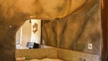 Exclusive Chalet, Lanai, Garden View | 1 bedroom, free WiFi