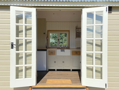 Exterior detail. Shepherd Hut 1